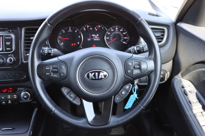 2025 Kia Carens
