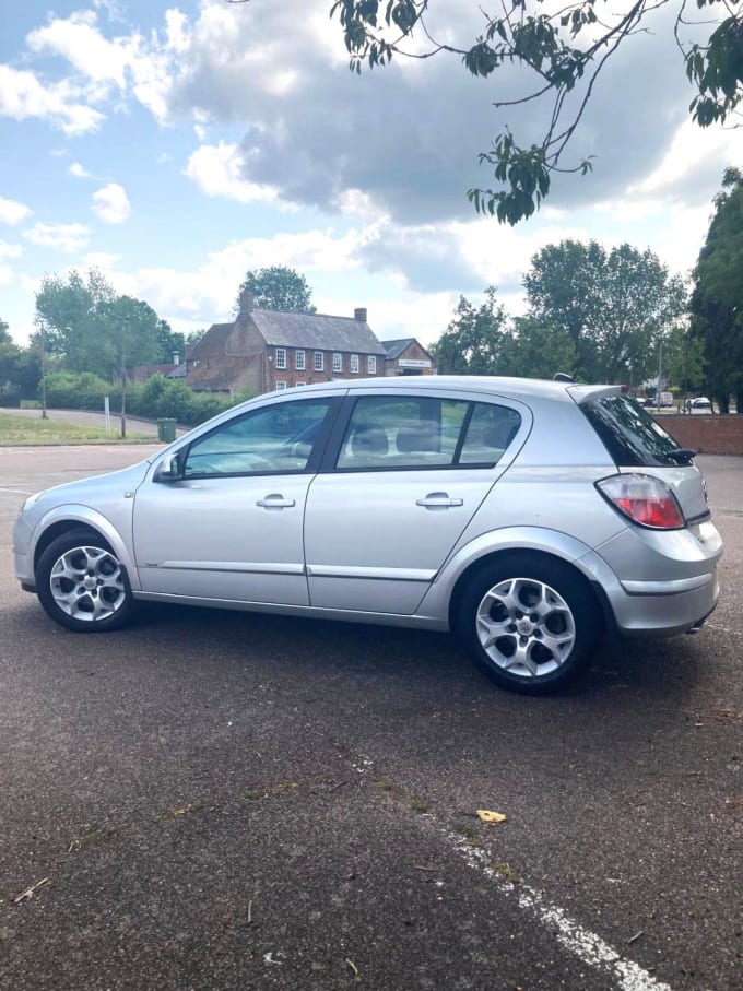 2025 Vauxhall Astra