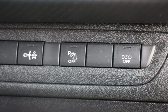 2025 Peugeot 2008