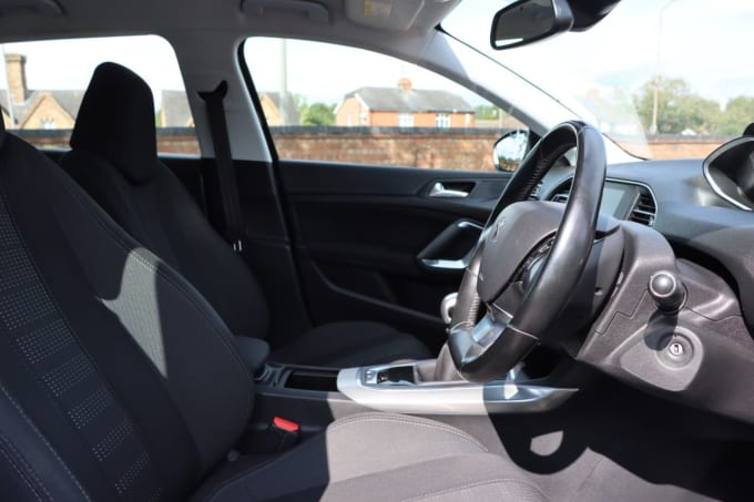 2025 Peugeot 308