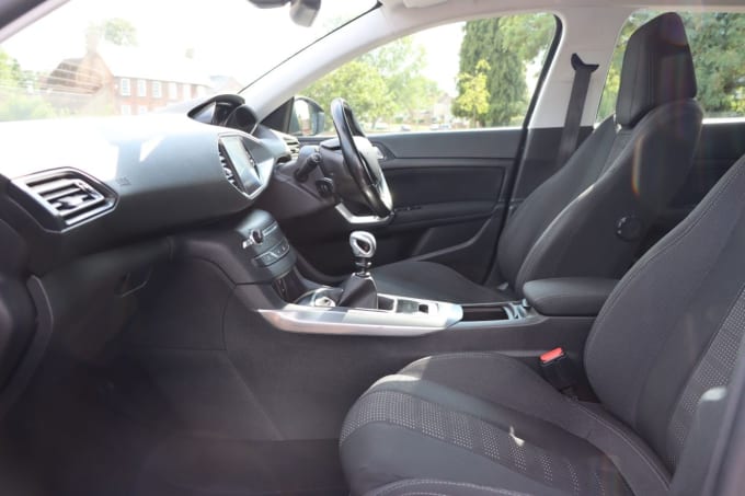 2025 Peugeot 308