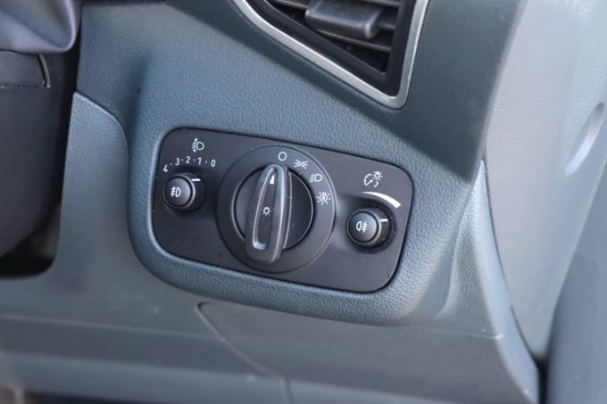 2025 Ford C-max
