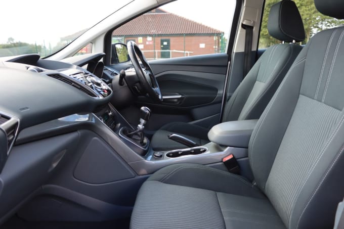 2025 Ford C-max