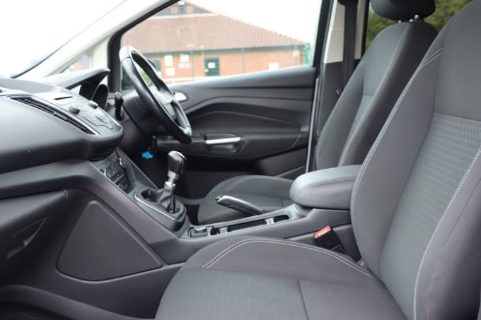 2025 Ford C-max