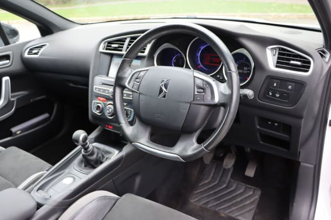 2025 Ds Automobiles Ds 4 Crossback