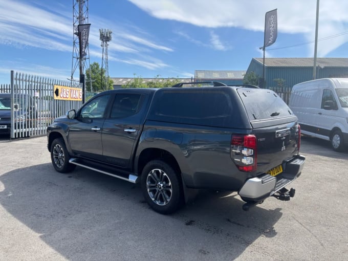 2025 Mitsubishi L200