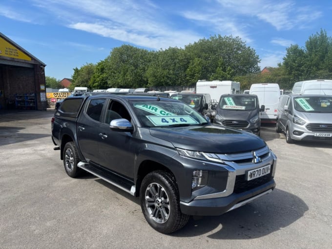 2025 Mitsubishi L200