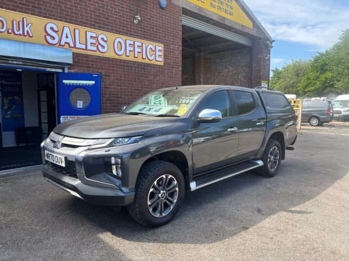 2025 Mitsubishi L200