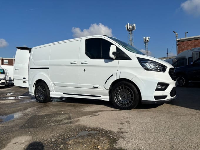 2025 Ford Transit Custom