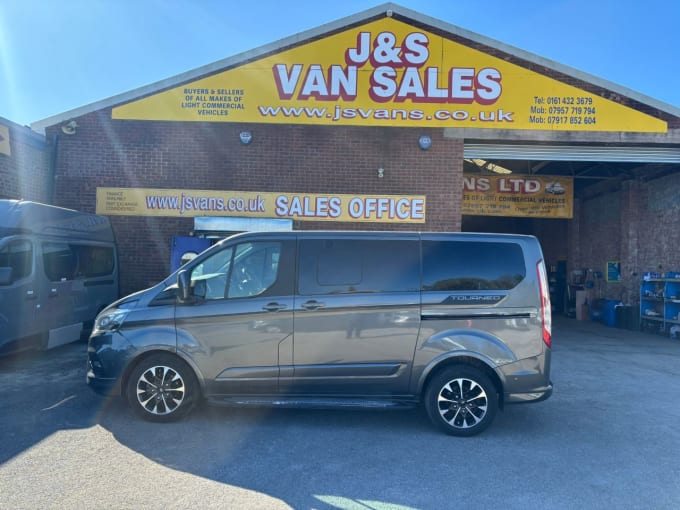 2025 Ford Tourneo Custom
