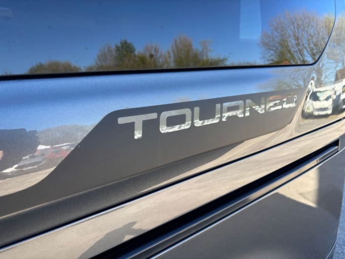 2025 Ford Tourneo Custom