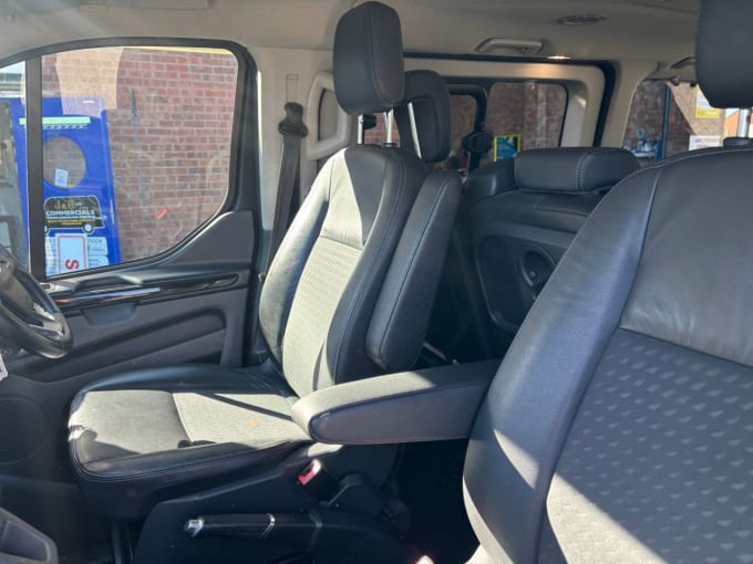 2025 Ford Tourneo Custom
