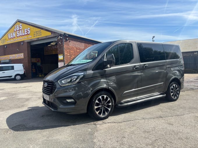 2025 Ford Tourneo Custom