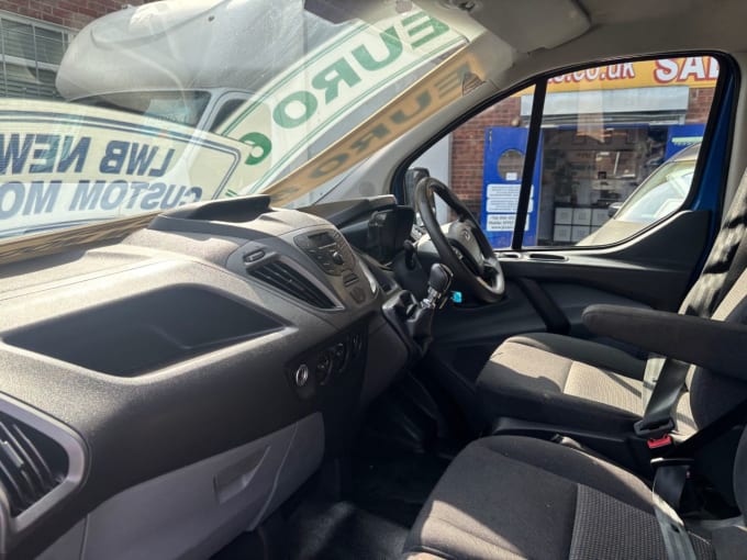 2025 Ford Transit Custom