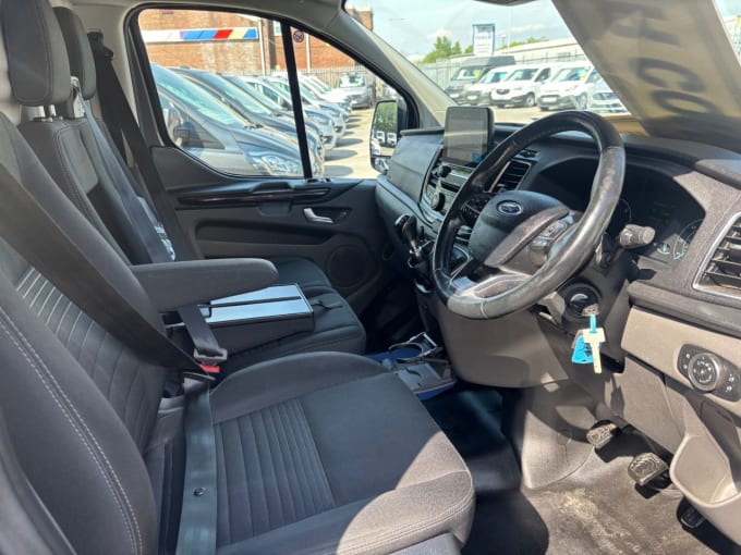 2025 Ford Transit Custom