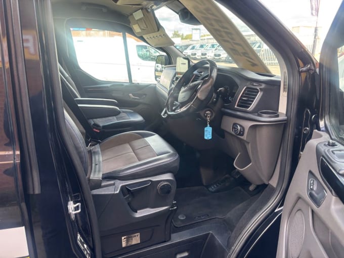 2025 Ford Transit Custom