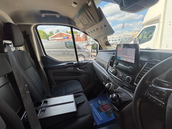 2025 Ford Transit Custom