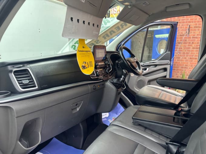 2025 Ford Tourneo Custom