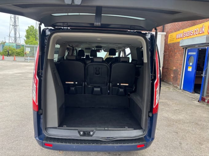 2025 Ford Tourneo Custom