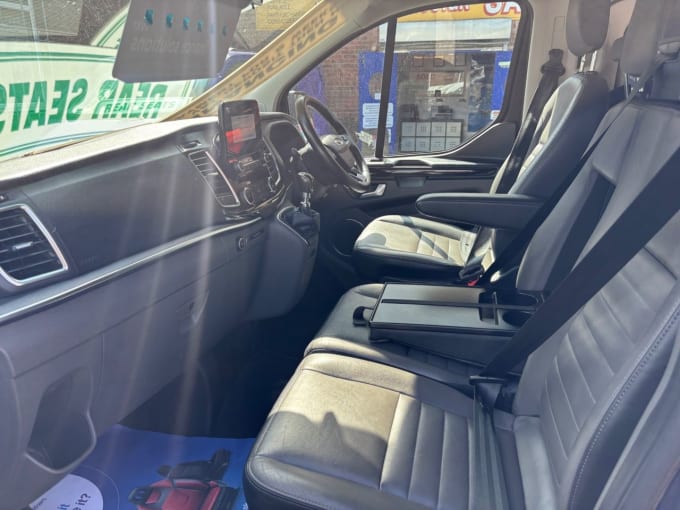 2025 Ford Tourneo Custom