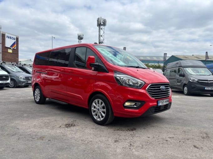 2025 Ford Tourneo Custom