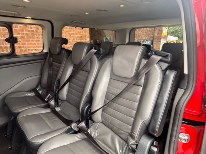 2025 Ford Tourneo Custom