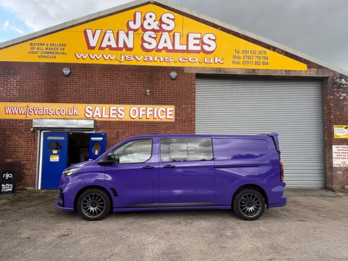 2025 Ford Transit Custom
