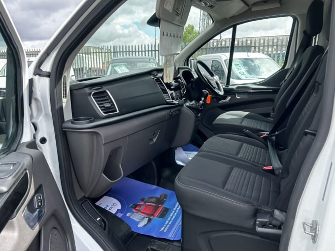 2025 Ford Transit Custom