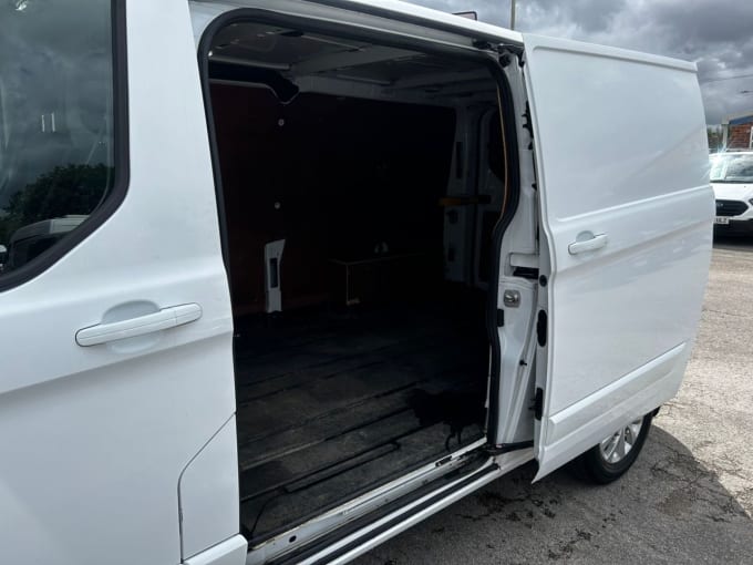 2025 Ford Transit Custom