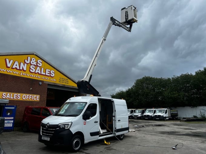 2025 Renault Trucks Master