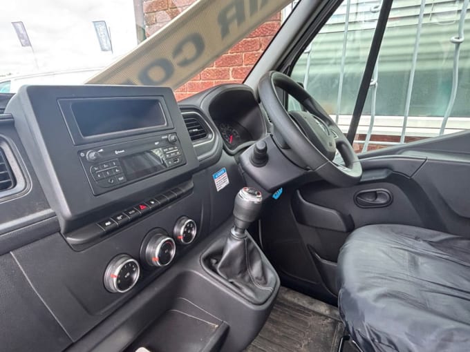 2025 Renault Trucks Master