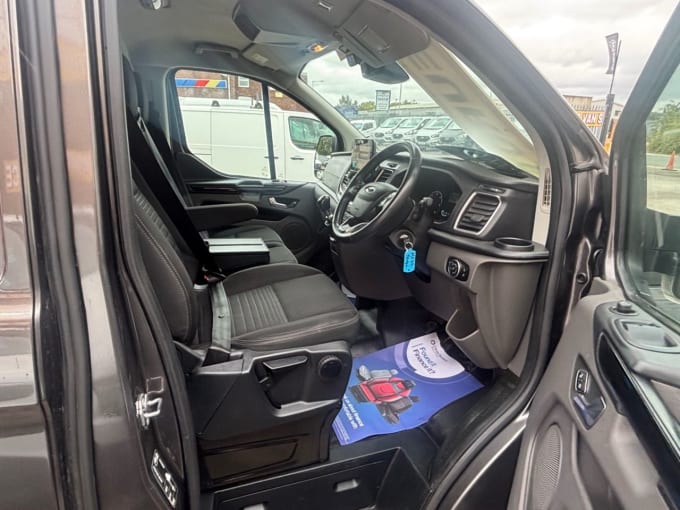 2025 Ford Transit Custom