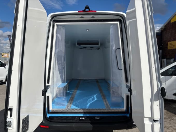 2025 Mercedes-benz Sprinter