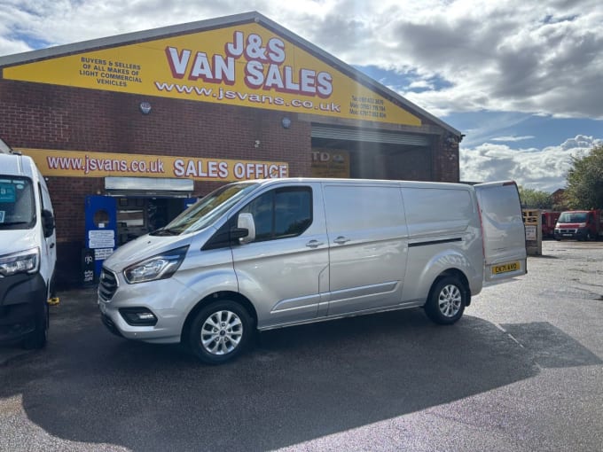 2025 Ford Transit Custom