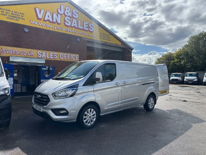 2025 Ford Transit Custom