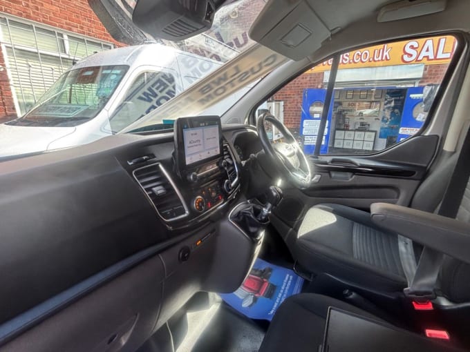2025 Ford Transit Custom