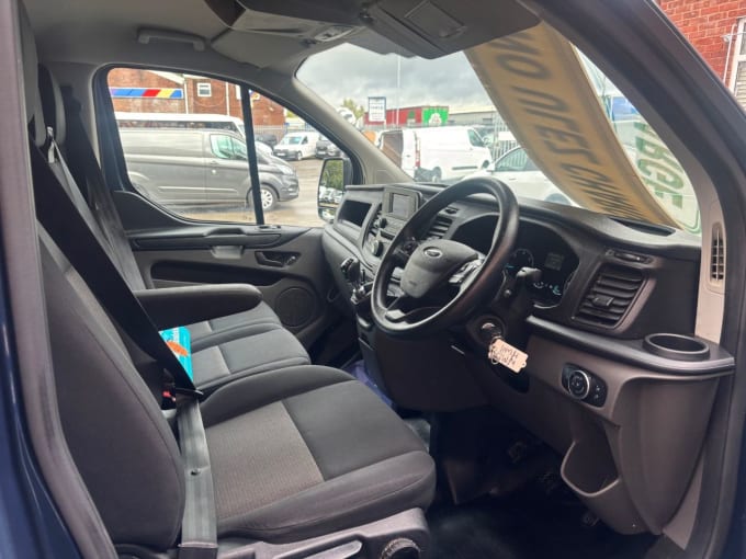 2025 Ford Transit Custom