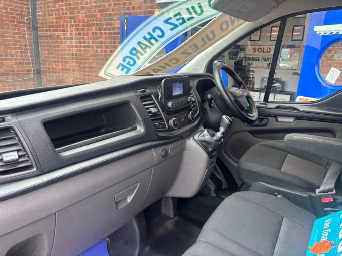 2025 Ford Transit Custom