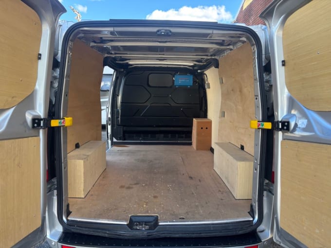 2025 Ford Transit Custom