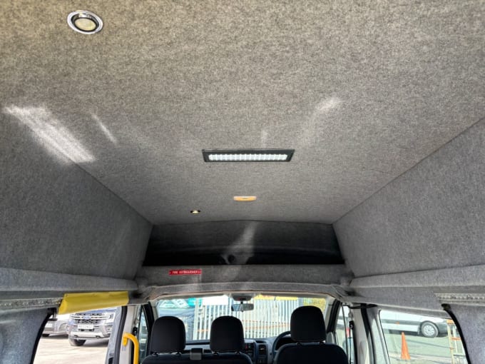 2025 Renault Trafic