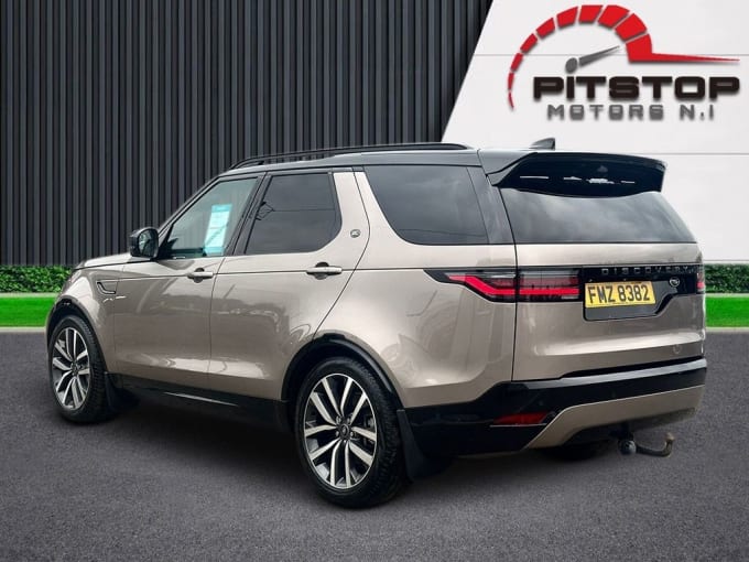 2024 Land Rover Discovery Van