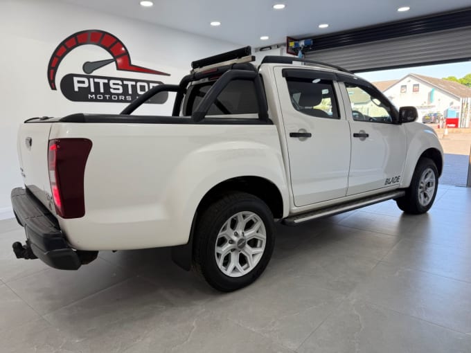 2025 Isuzu D-max