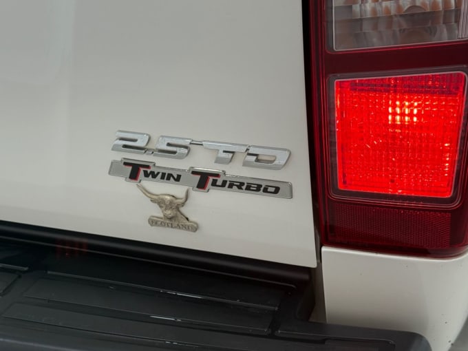 2025 Isuzu D-max