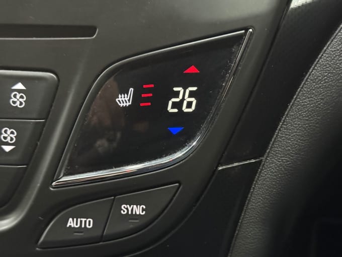 2025 Vauxhall Insignia