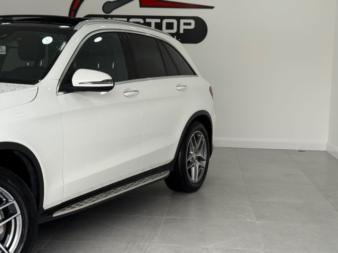 2025 Mercedes-benz Glc