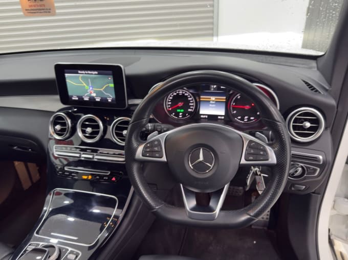 2025 Mercedes-benz Glc