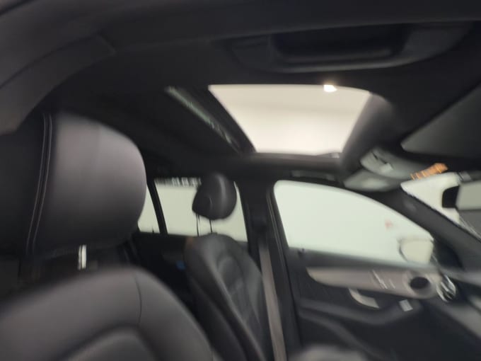2025 Mercedes-benz Glc