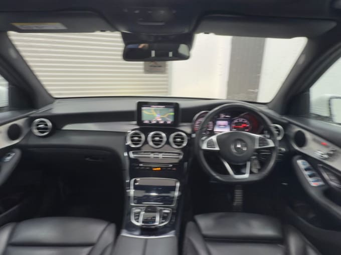 2025 Mercedes-benz Glc