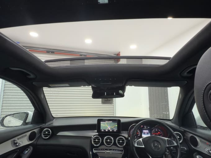 2025 Mercedes-benz Glc