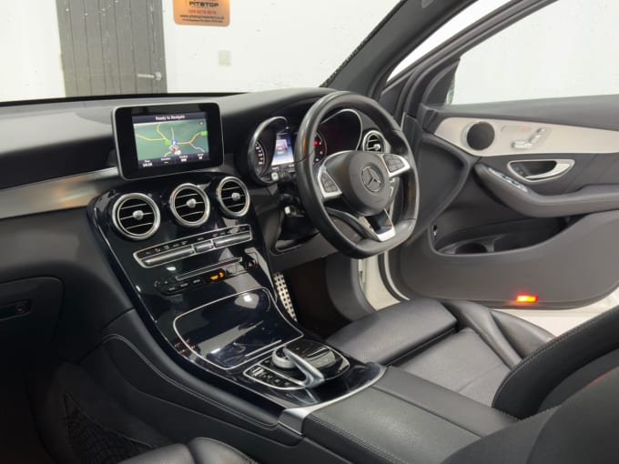 2025 Mercedes-benz Glc